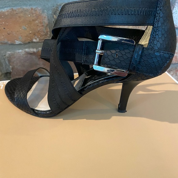 Michael Kors black strappy heels - Picture 5 of 8
